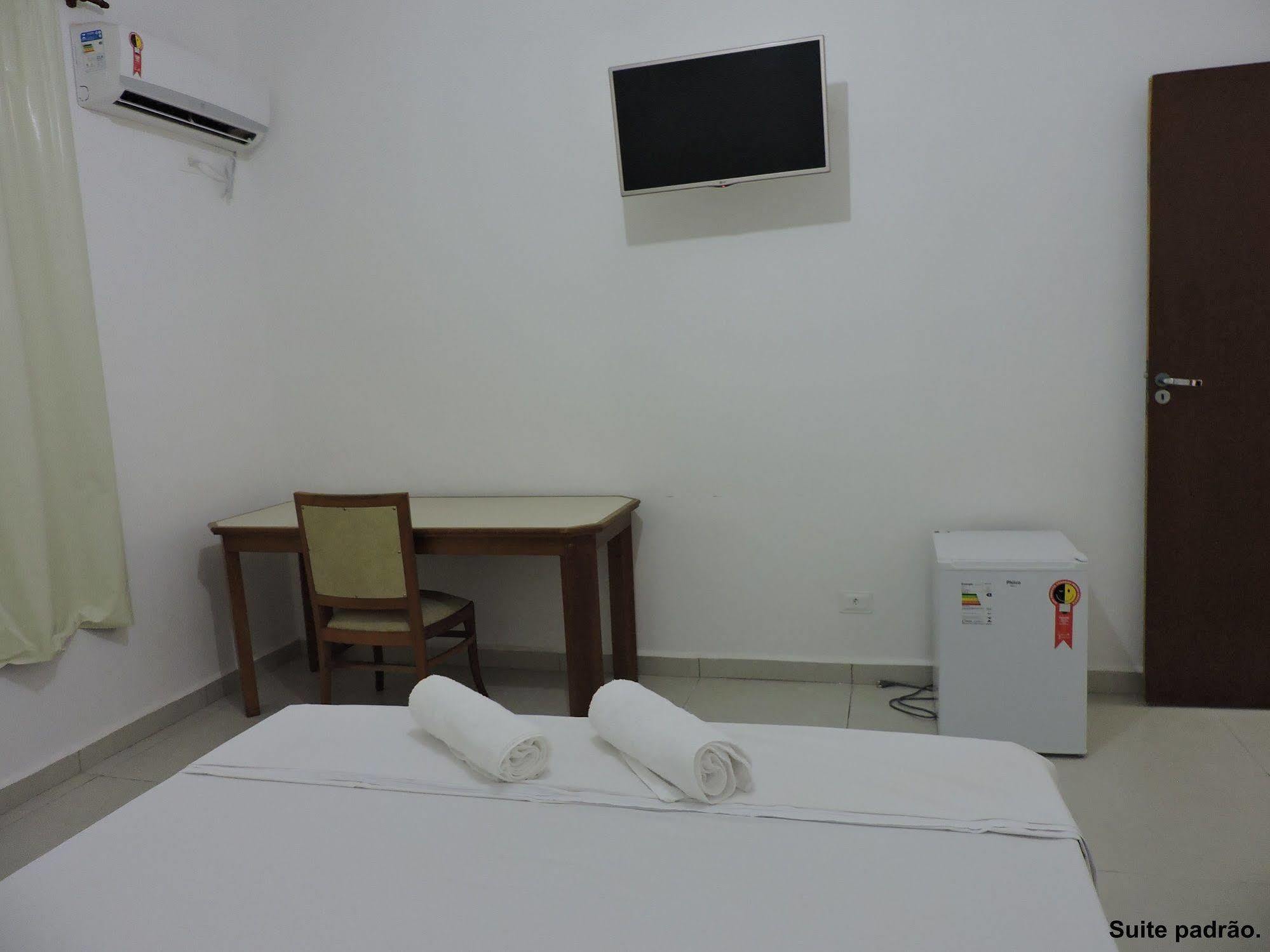 Consulado Praia Hotel Гуаружа Екстериор снимка